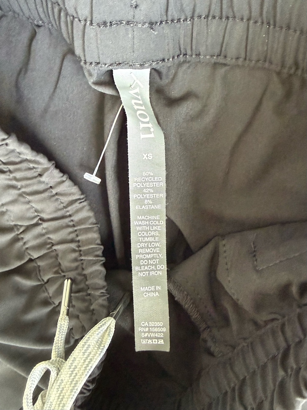 Vuori Black Light Weight Jogger Size XS NWOT - Picture 4 of 5